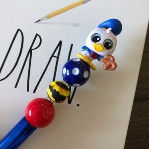 Disney Doorables: Mickey Mouse & Friends: Donald Duck handmade beaded pen